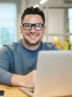 Home webinar landing template speaker img 1